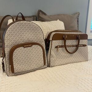 Michael Kors Jet Set Travel Set